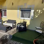 Apartman Corner 5 *