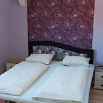 Corner 5 Apartman *