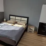 Apartman Corner 5 *