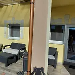 Corner 5 Apartman *