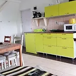 Apartman Corner 5 *