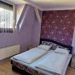 Corner 5 Apartman *