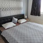 Corner 5 Apartman *