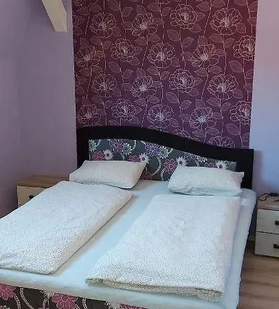 Corner 5 Apartman *