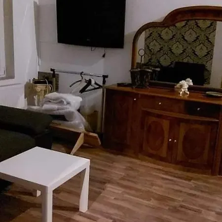 Apartman Corner 5 *
