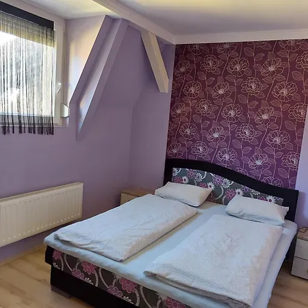 Corner 5 Apartment *