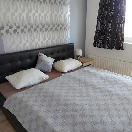 Corner 5 Apartman *