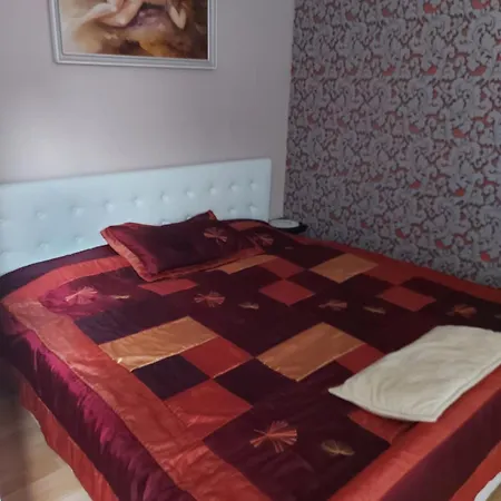 Corner 5 Apartman *
