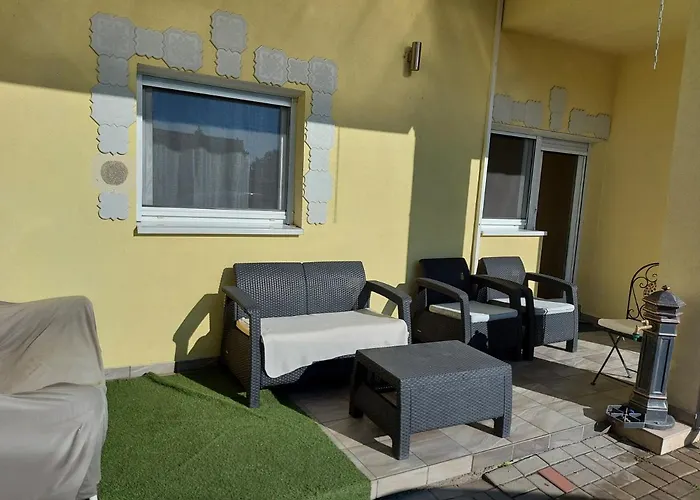 Апартаменты Corner 5 *