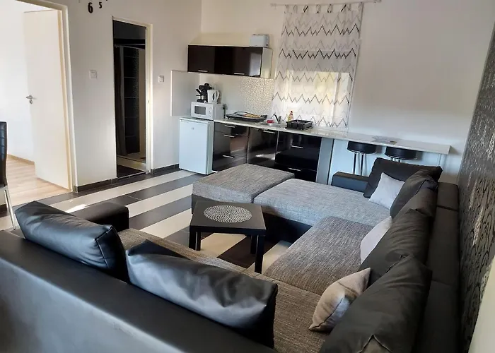 Corner 5 Апартаменты Шиофок