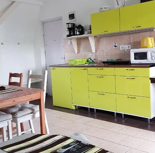 Apartment Corner 5 *