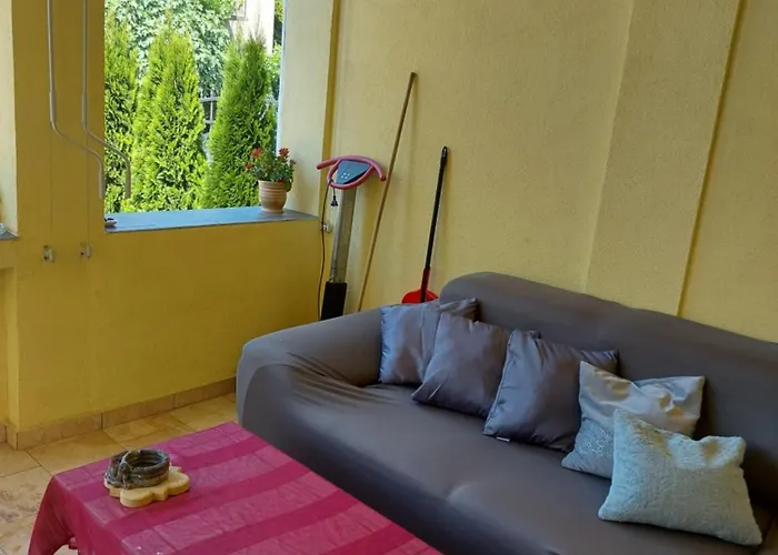 Corner 5 Apartment